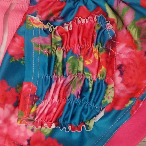 Floral mesh shorts - Picture 3 of 4